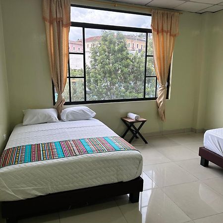Hostal Marin Central 基多 外观 照片